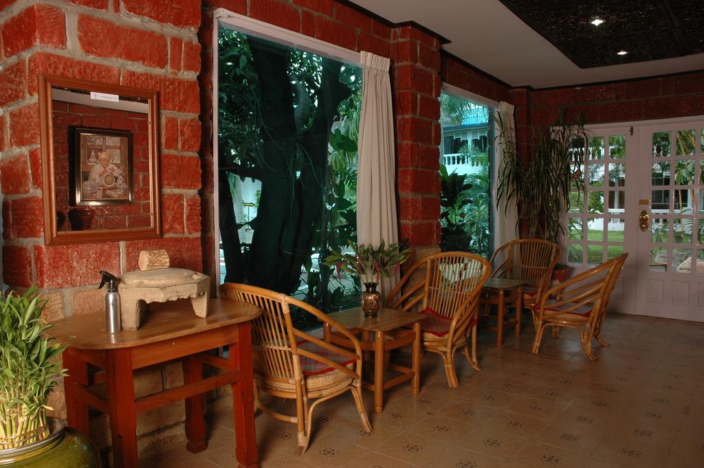 Emerald Land Hotel Mandalay Exterior foto